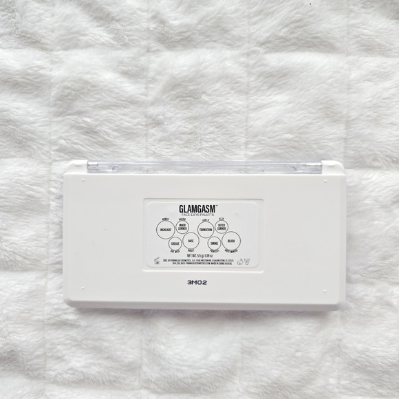 new Formula Z Glamgasm Eyeshadow Palette 8 Colors Full Size - Picture 7 of 9